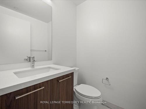 1406-33 Frederick Todd Way, Toronto, ON - Indoor Photo Showing Bathroom