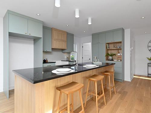 Cuisine - Rue Des Épinettes, L'Assomption, QC - Indoor Photo Showing Kitchen With Upgraded Kitchen