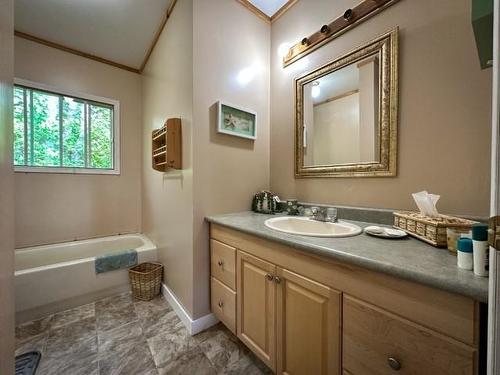 101 Burts Crescent, Sioux Narrows/Nestor Falls, ON - Indoor Photo Showing Bathroom