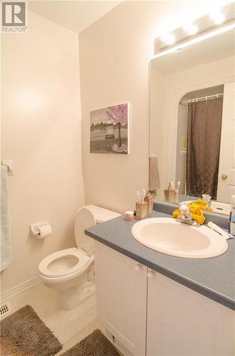3 Splinter Crescent, Ottawa, ON - Indoor Photo Showing Bathroom