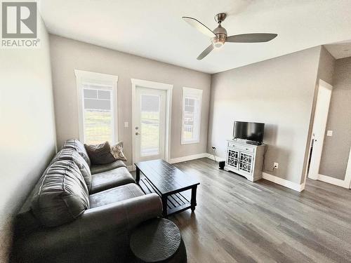 307 11205 105 Avenue, Fort St. John, BC - Indoor Photo Showing Living Room