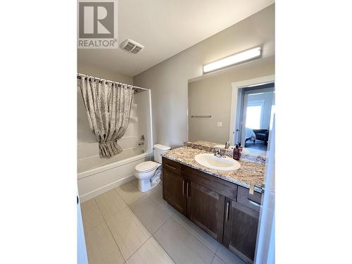 307 11205 105 Avenue, Fort St. John, BC - Indoor Photo Showing Bathroom
