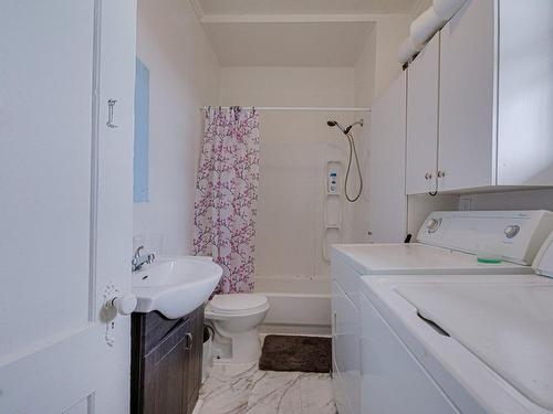 Bathroom - 2452  - 2454 Av. Dollard, Shawinigan, QC - Indoor Photo Showing Other Room