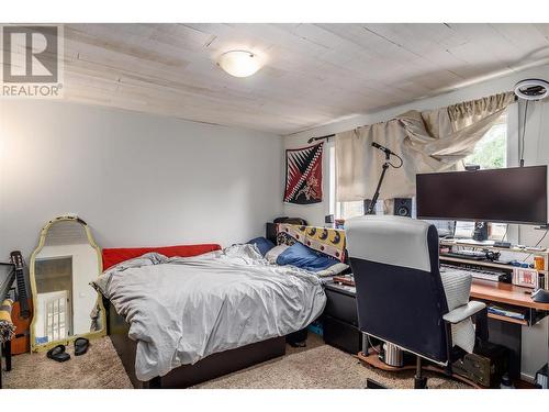 540 Bay Avenue, Kelowna, BC - Indoor Photo Showing Bedroom