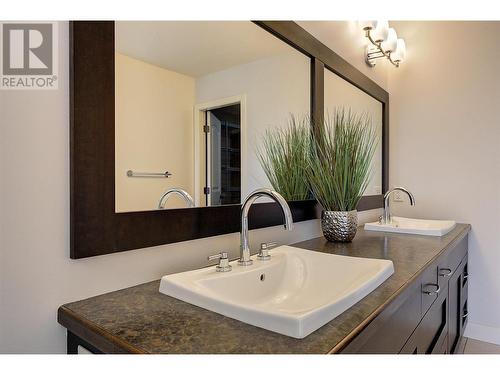 3613 Empire Place, West Kelowna, BC - Indoor Photo Showing Bathroom