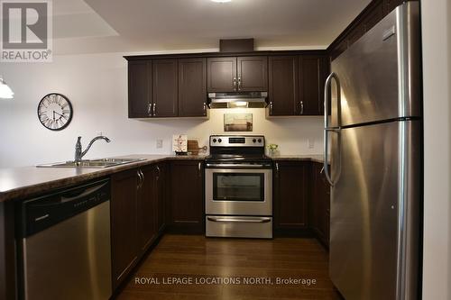 #312 -1 Chamberlain Cres, Collingwood, ON - Indoor Photo Showing Kitchen With Double Sink