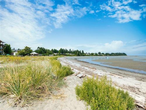 405C-181 Beachside Dr, Parksville, BC - Outdoor With Body Of Water With View