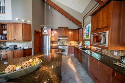 9 Cedar Bowl Crescent, Fernie, BC - Indoor Photo Showing Kitchen