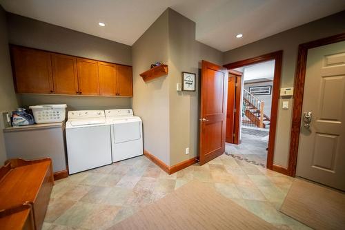 9 Cedar Bowl Crescent, Fernie, BC - Indoor Photo Showing Laundry Room