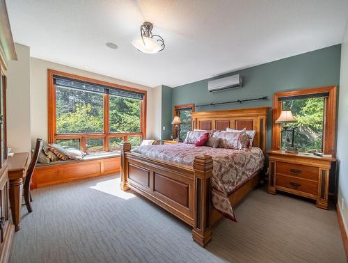 9 Cedar Bowl Crescent, Fernie, BC - Indoor Photo Showing Bedroom