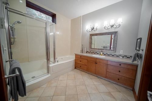 9 Cedar Bowl Crescent, Fernie, BC - Indoor Photo Showing Bathroom