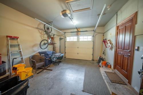 9 Cedar Bowl Crescent, Fernie, BC - Indoor Photo Showing Garage
