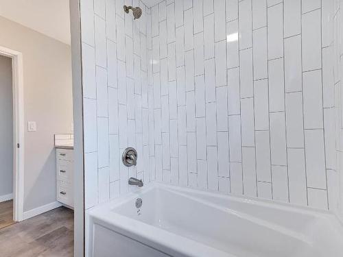 4620/4600 Pinantan Pritchard Rd, Kamloops, BC - Indoor Photo Showing Bathroom