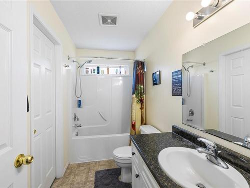 2868 Whistler Rd, Qualicum Beach, BC - Indoor Photo Showing Bathroom