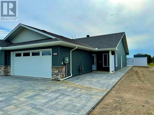 18 Golf Street, Kapuskasing, ON - Outdoor