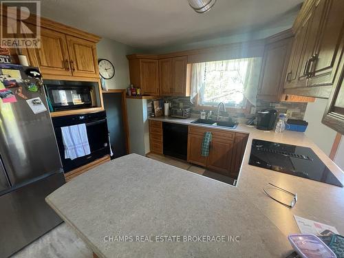 2528 Dawson Road, Thunder Bay, ON - Indoor Photo Showing Kitchen