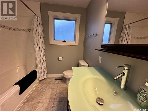 61 Riverbend Crescent, Battleford, SK - Indoor Photo Showing Bathroom