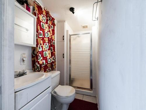Dwelling - 60  - 62 Rue Collin, Saint-Jean-Sur-Richelieu, QC - Indoor Photo Showing Bathroom