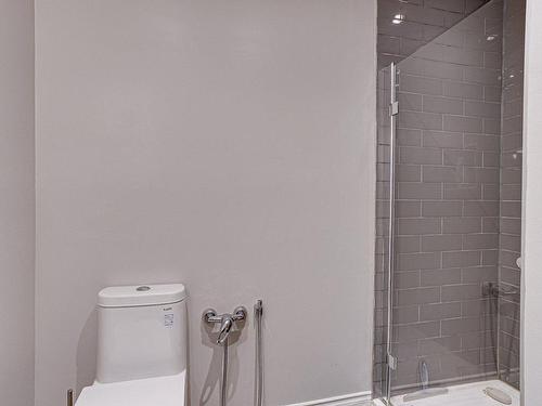 Bathroom - 212 Evergreen Drive, Beaconsfield, QC - Indoor Photo Showing Bathroom