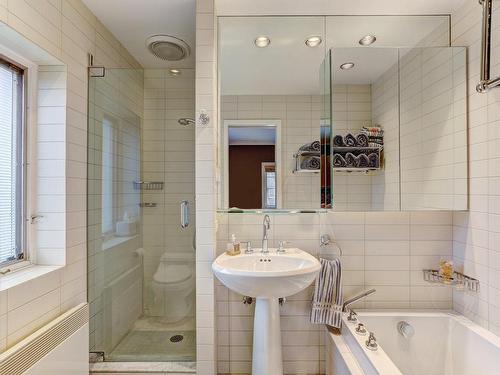 Salle de bains attenante Ã  la CCP - 1490 Ch. St-Clare, Mont-Royal, QC - Indoor Photo Showing Bathroom