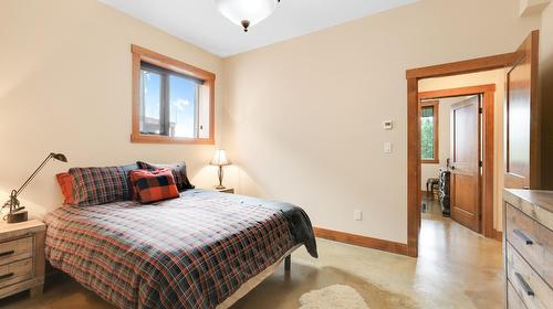 2621 Brewer Ridge Rise, Invermere, BC - Indoor Photo Showing Bedroom