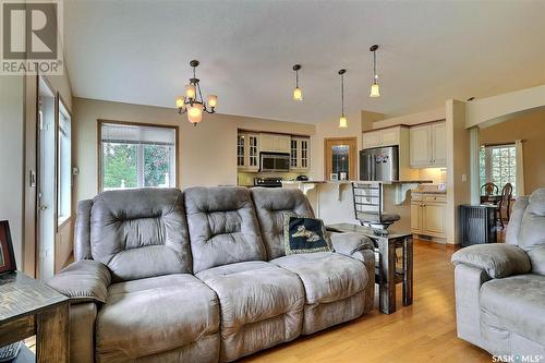205 Grove Avenue, Saskatchewan Beach, SK - Indoor Photo Showing Living Room