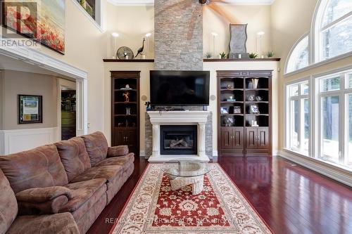 23 Cranborne Chase, Whitchurch-Stouffville, ON - Indoor Photo Showing Living Room With Fireplace