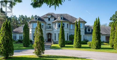 23 Cranborne Chase, Whitchurch-Stouffville, ON - Outdoor With Facade