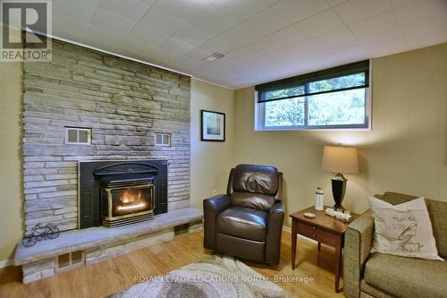 964 Sixth St, Collingwood, ON - Indoor Photo Showing Living Room With Fireplace