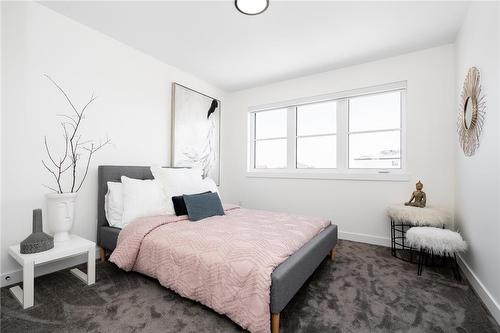 15 Karschuk Bay, Winnipeg, MB - Indoor Photo Showing Bedroom