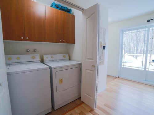 Logement - 1050  - 1052 Rue Victorin, Drummondville, QC - Indoor Photo Showing Laundry Room