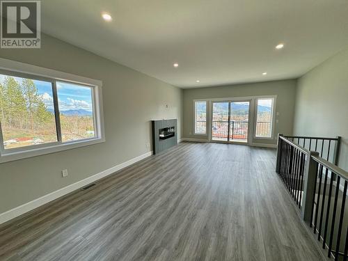 806 Cliff Avenue Unit# 107, Enderby, BC - Indoor With Fireplace