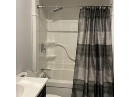131 East Street, Geraldton, ON - Indoor Photo Showing Bathroom
