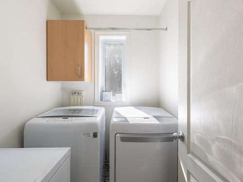 Salle de lavage - 5160 Rue Dauville, Montréal (Pierrefonds-Roxboro), QC - Indoor Photo Showing Laundry Room