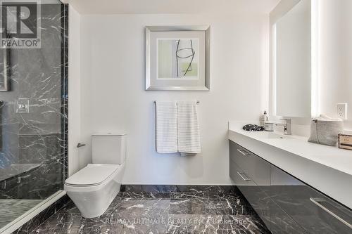 4703 - 1 Yorkville Avenue, Toronto, ON - Indoor Photo Showing Bathroom