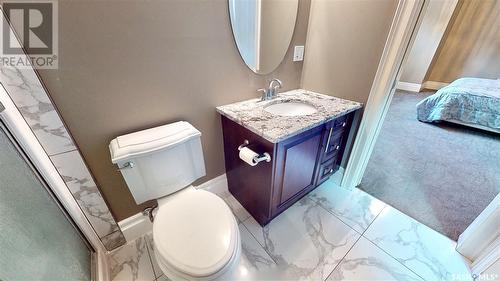 6005 Eagles Cove, Regina, SK - Indoor Photo Showing Bathroom