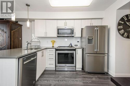 #27 -350 Fisher Mills Rd, Cambridge, ON - Indoor Photo Showing Kitchen With Upgraded Kitchen