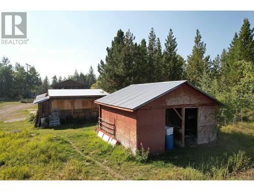 5201 Evergreen Drive, 100 Mile House, BC - Outdoor
