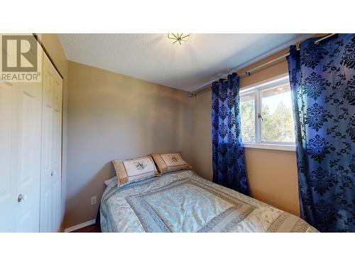 5201 Evergreen Drive, 100 Mile House, BC - Indoor Photo Showing Bedroom