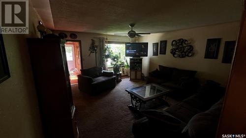 812 Elsinore Street, Whitewood, SK - Indoor Photo Showing Living Room