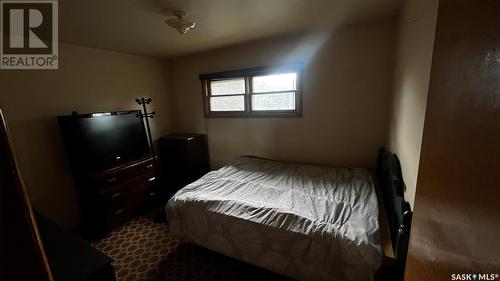 812 Elsinore Street, Whitewood, SK - Indoor Photo Showing Bedroom