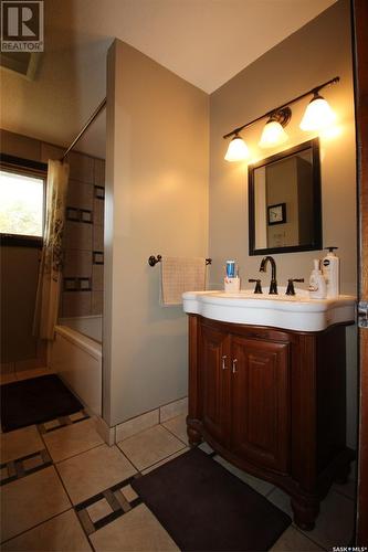 20 Bradley Avenue, Tompkins, SK - Indoor Photo Showing Bathroom