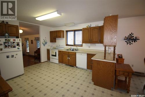 20 Bradley Avenue, Tompkins, SK - Indoor Photo Showing Kitchen With Double Sink