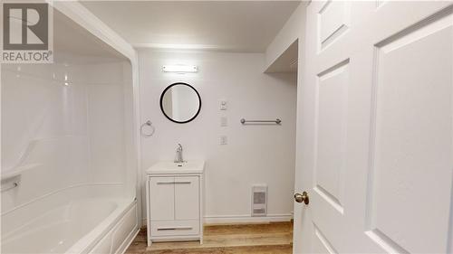 65 Ottawa Street, Morrisburg, ON - Indoor Photo Showing Bathroom
