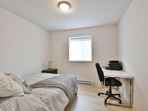 Bedroom - 725  - 735 Rue Émond, Mont-Tremblant, QC - Indoor Photo Showing Bedroom