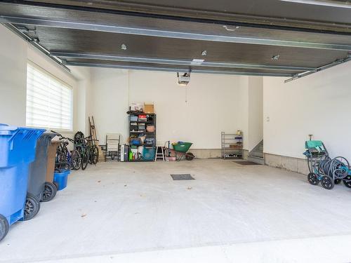 Garage - 11 Av. Tunstall, Senneville, QC - Indoor Photo Showing Garage