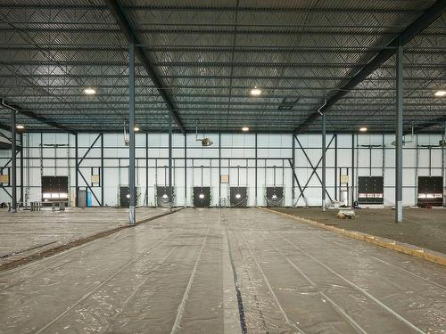 Warehouse - 1-50 Rue Jean-Paul-Cayer, Blainville, QC - Indoor Photo Showing Other Room