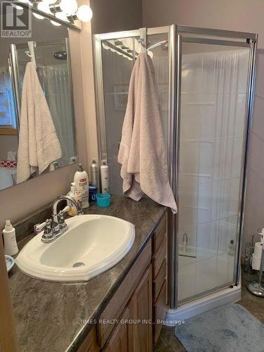 22037 Range Road 280, Mountain View, AB - Indoor Photo Showing Bathroom