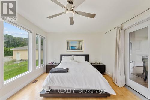 328 Bear Road, Georgina Islands, ON - Indoor Photo Showing Bedroom