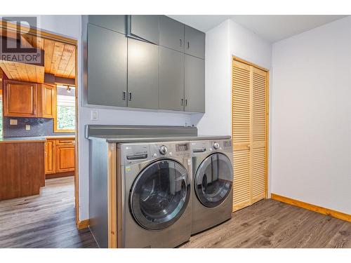 3586 Elliott Road, West Kelowna, BC - Indoor Photo Showing Laundry Room